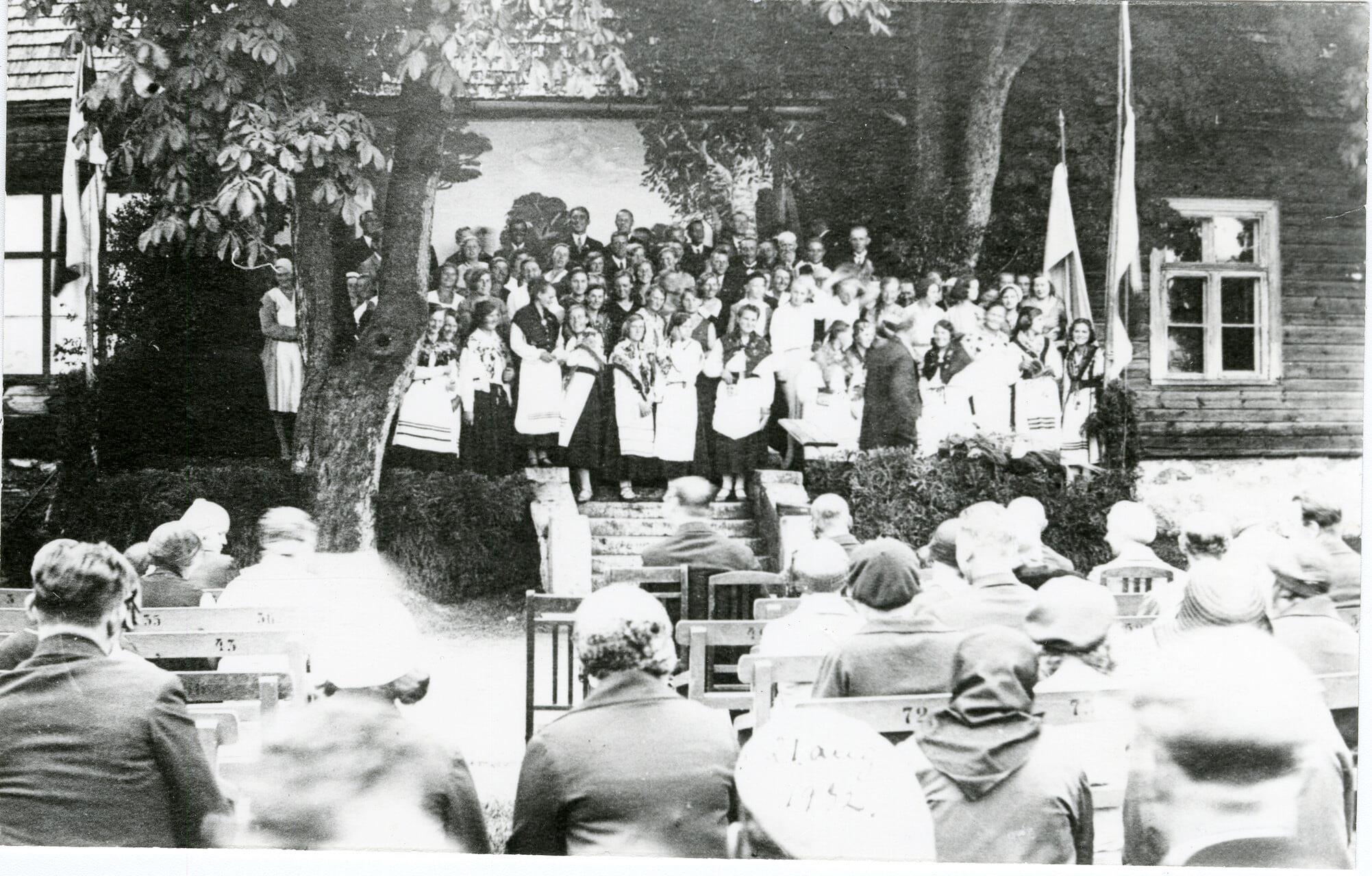 Kihelkonna laulis ja juubeldas